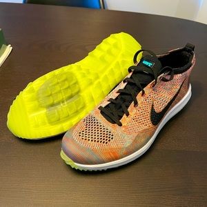 Nike Flyknit Racer G golf shoes